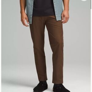 Men’s Lululemon ABC 5 Pocket Warpstreme 31 W X 30 L great condition Chino